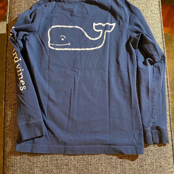 GUC Vineyard Vines long sleeve tee - Picture 2 of 3
